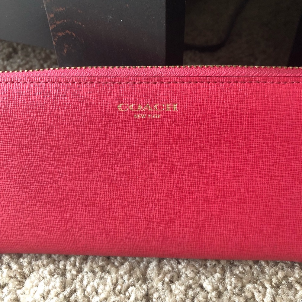 Coach Accordion Zip Wallet - Pink - Picture 5 of 5